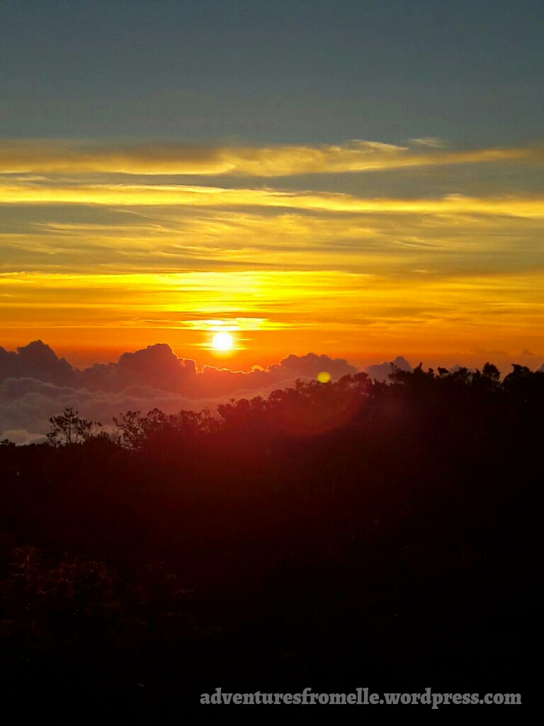 sunrise at blue mount peak