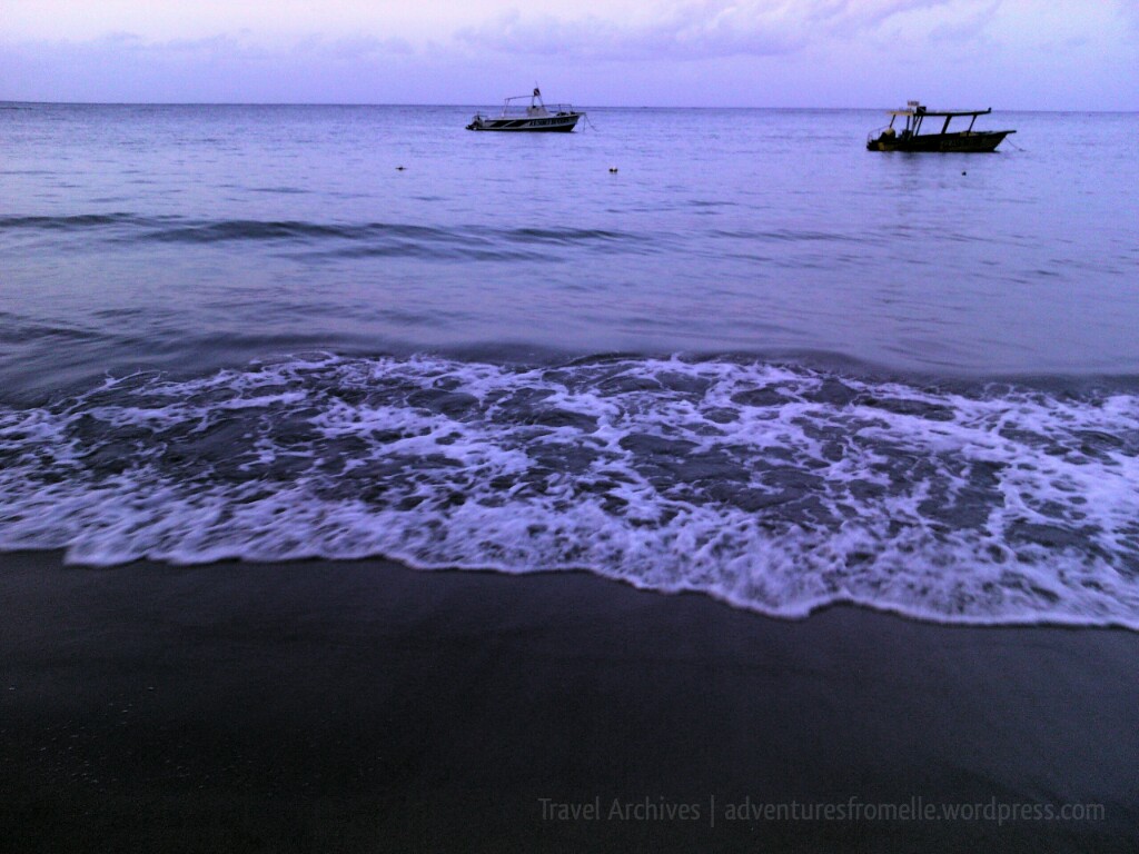 small boats at salem beach