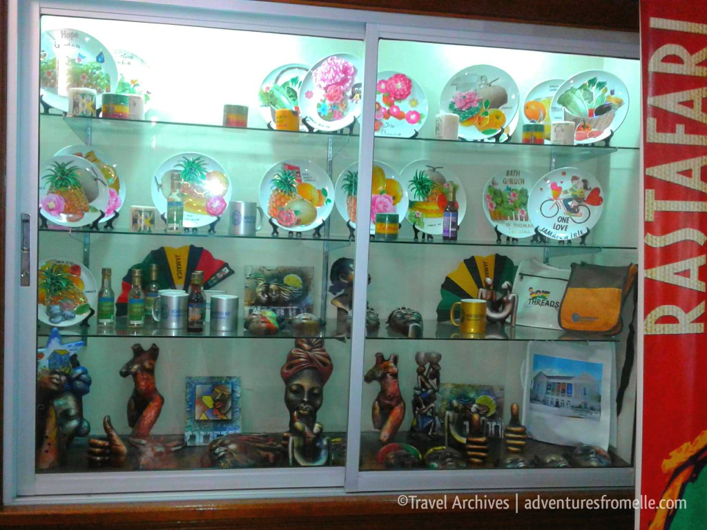 souvenirs-mobay civic centre