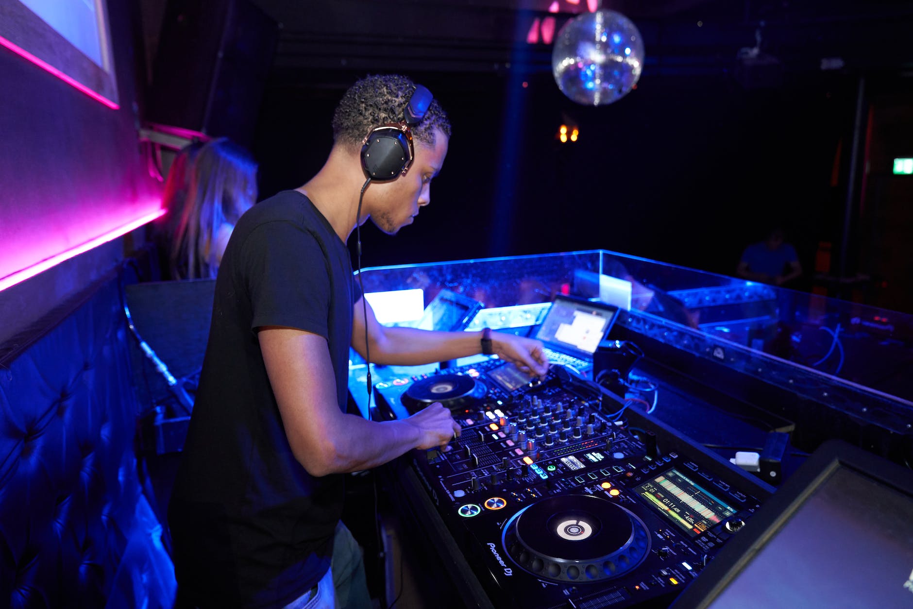 Nightlife in Kingston, Jamaica: The Best Spots